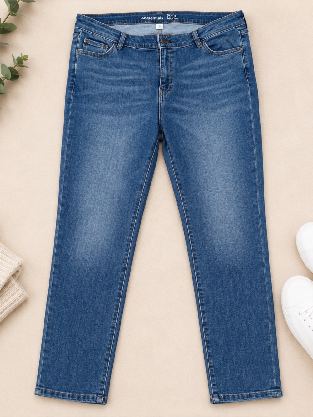 Amazon Essentials Skinny Jeans Women’s Size 16 Short Medium Wash Stretch Denim